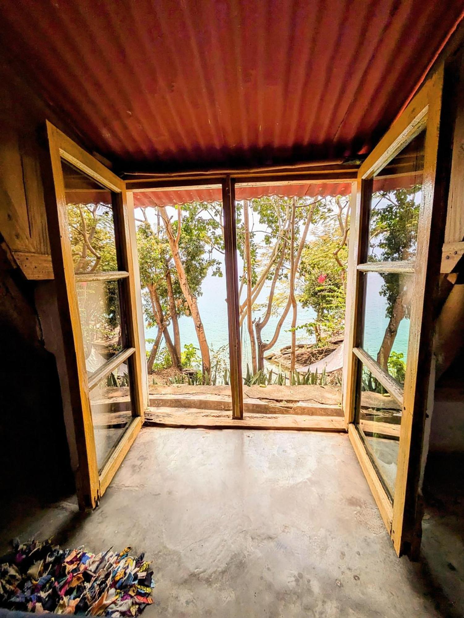 Butterfly Space- A Non-Profit Eco-Lodge Nkhata Bay 외부 사진