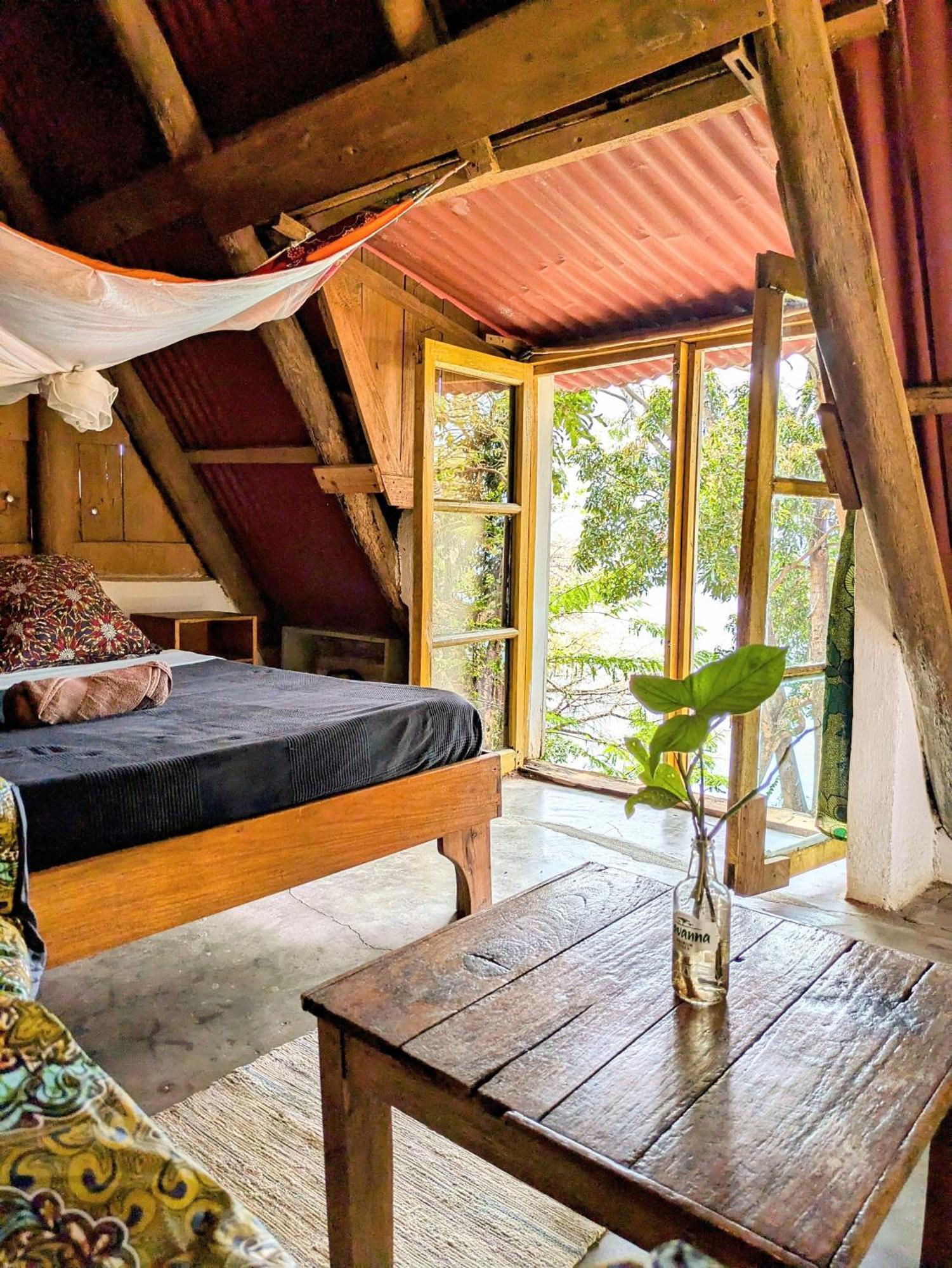 Butterfly Space- A Non-Profit Eco-Lodge Nkhata Bay 외부 사진